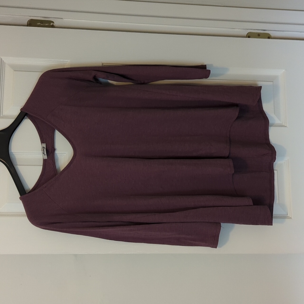 Long sleeve back cut out